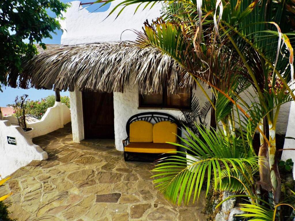 Hotel Smiling Crab Canoas de Punta Sal Exterior foto