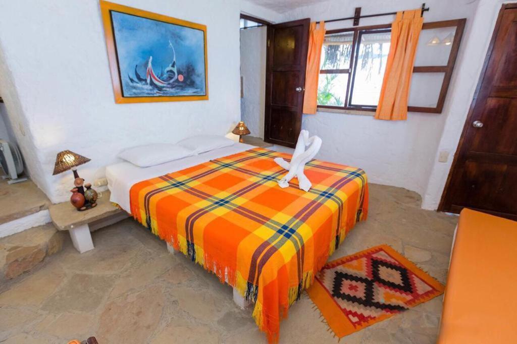 Hotel Smiling Crab Canoas de Punta Sal Exterior foto