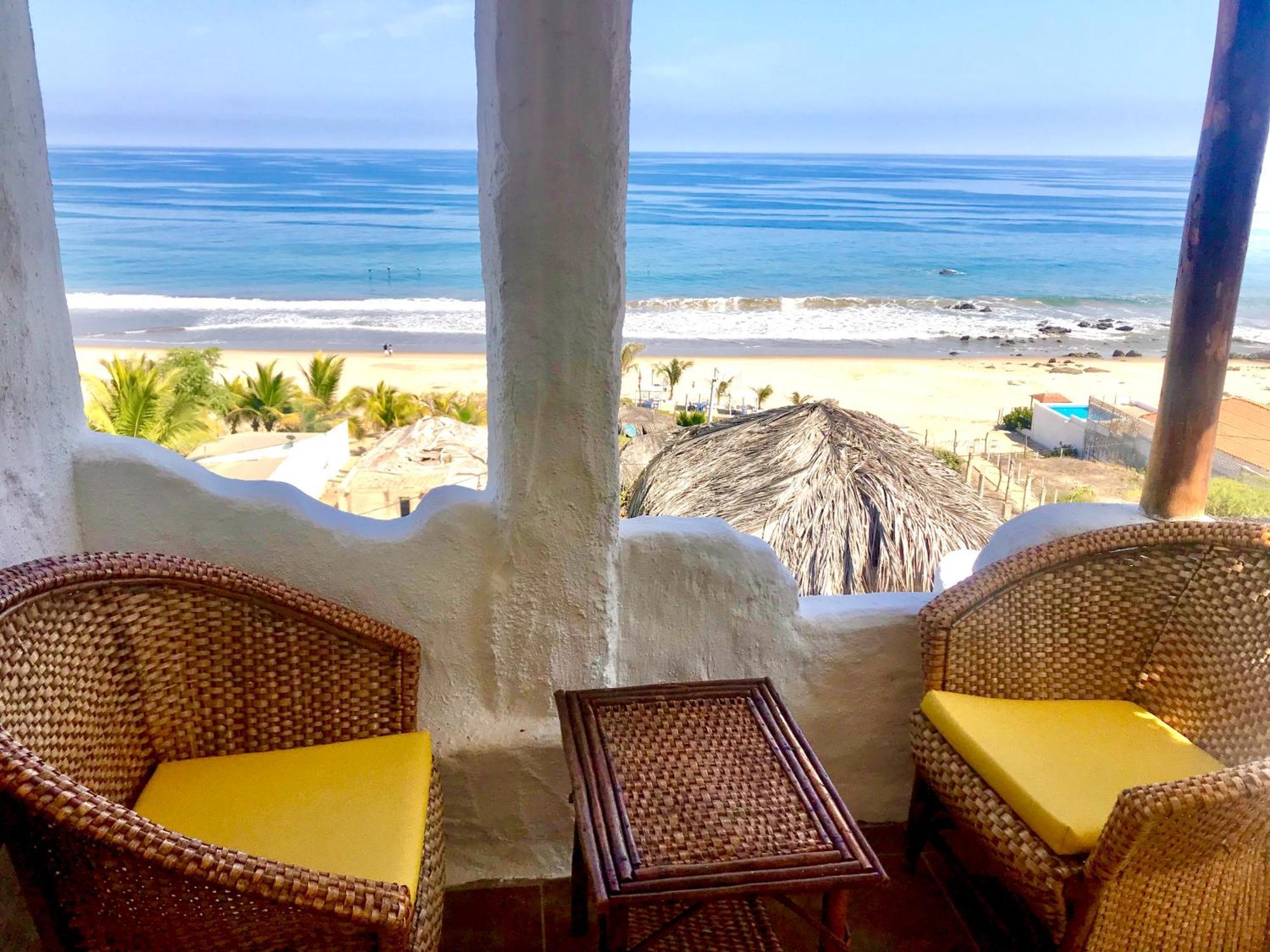 Hotel Smiling Crab Canoas de Punta Sal Exterior foto