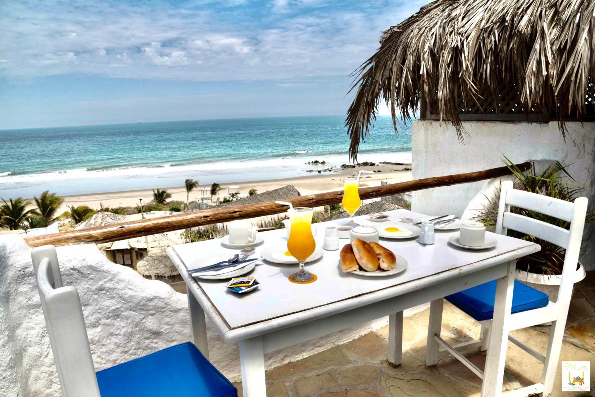 Hotel Smiling Crab Canoas de Punta Sal Exterior foto