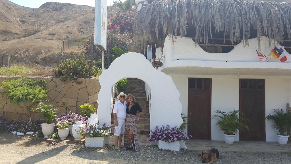 Hotel Smiling Crab Canoas de Punta Sal Exterior foto